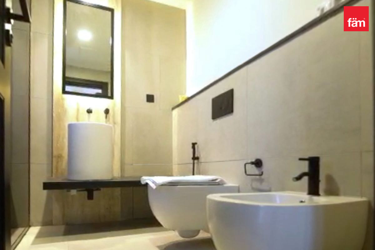 Upscale|Tastefully Furnished|High Number-18