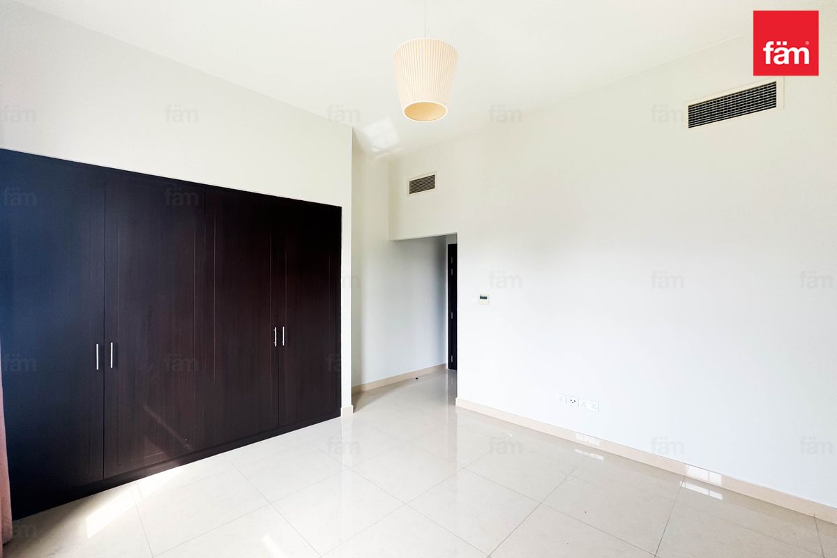 3 Beds Independent Villa Pool Facing, Huge Garden-6