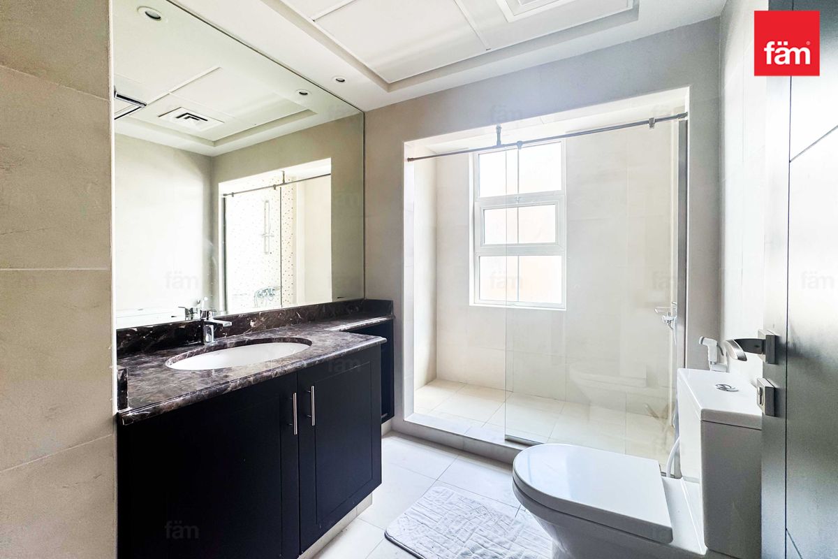 3 Beds Independent Villa Pool Facing, Huge Garden-19