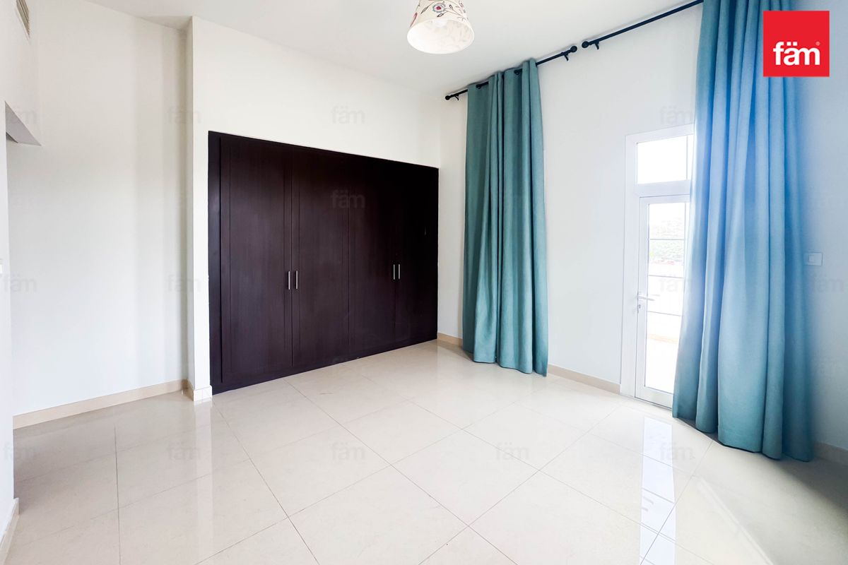 3 Beds Independent Villa Pool Facing, Huge Garden-21
