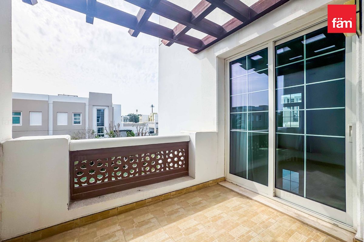 3 Beds Independent Villa Pool Facing, Huge Garden-26