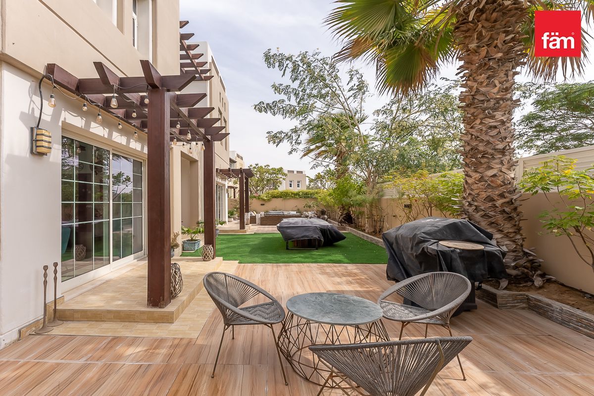 Exquisite Vastu-Compliant 5-Bedroom Villa| Mudon-13