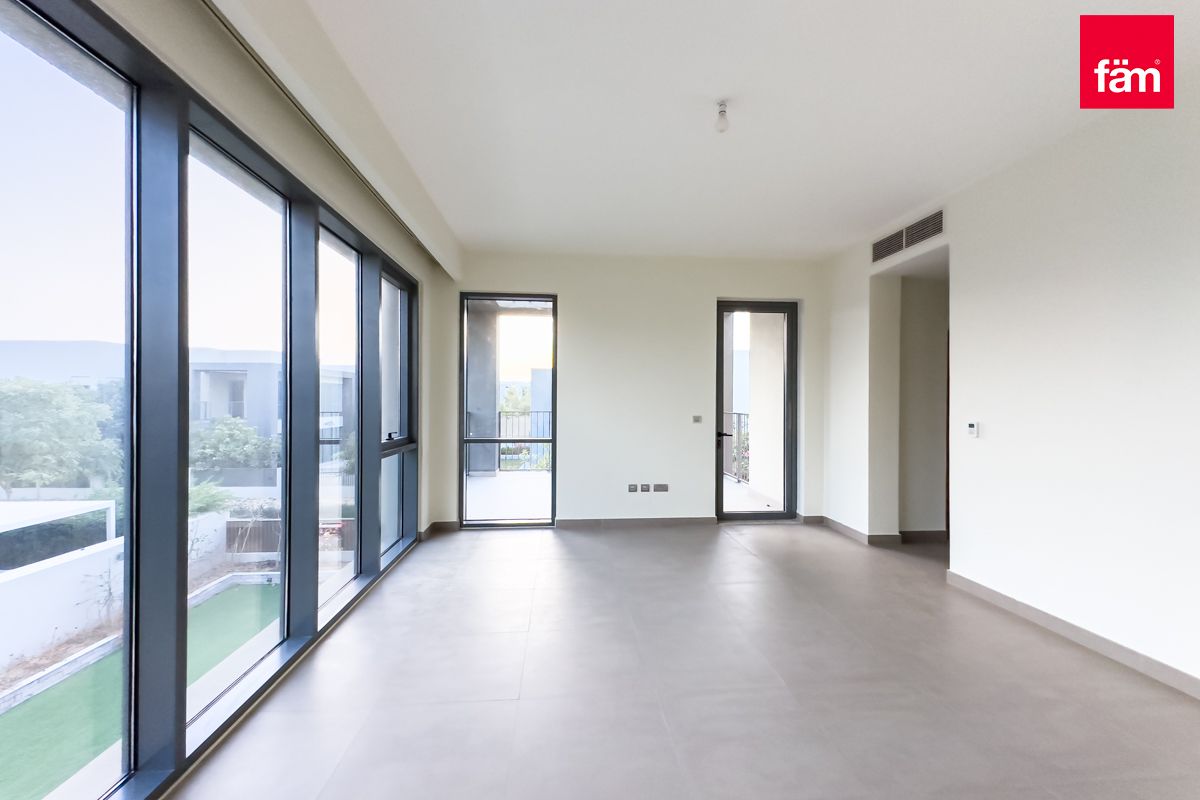 4BR Villa | Large Plot | Gated Community-9