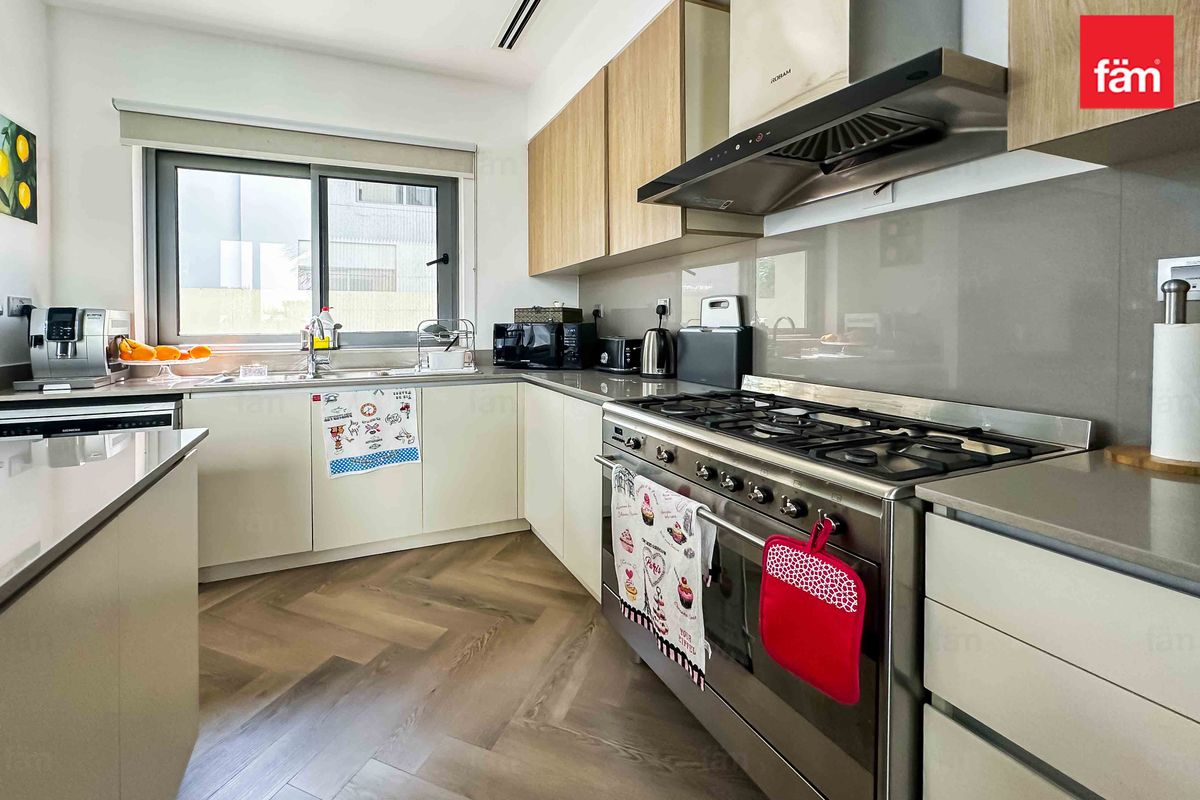 VOT | Single row | Upgraded Flooring-9