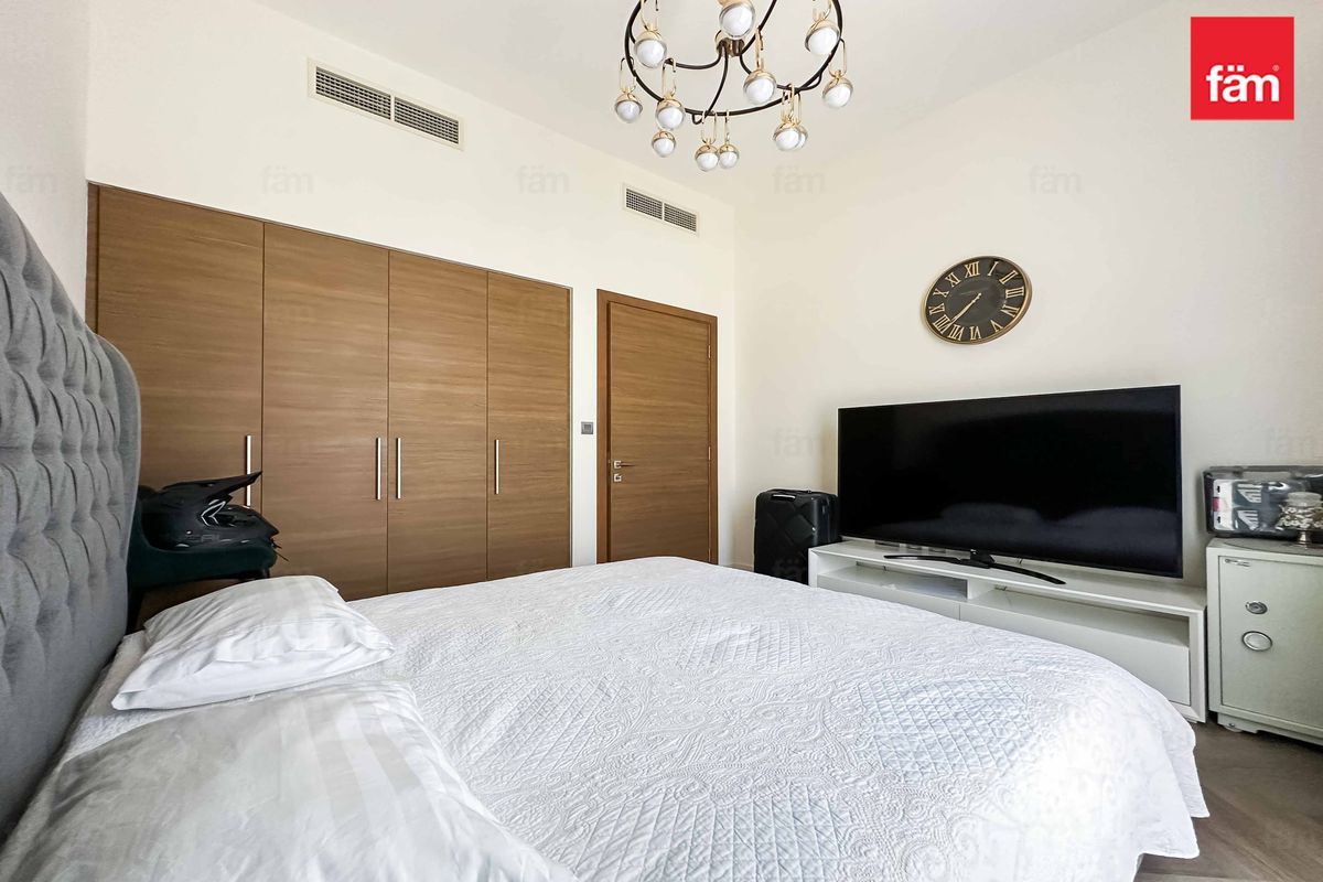 VOT | Single row | Upgraded Flooring-6