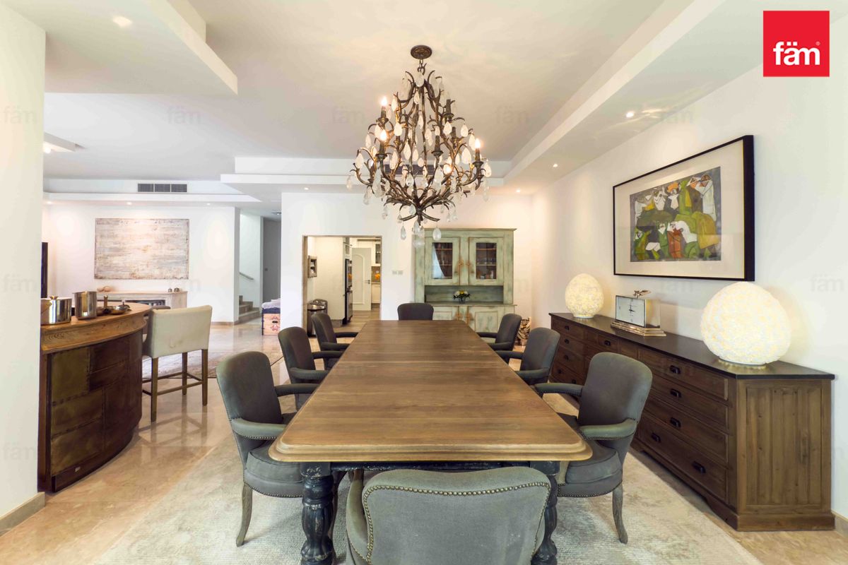 VOT | Stunning 5BR Custom Built | Single Row Villa-8