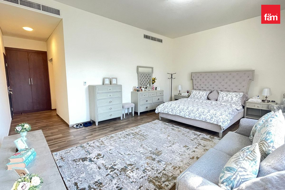 Negotiable - Single Row - Huge - Furnished-8