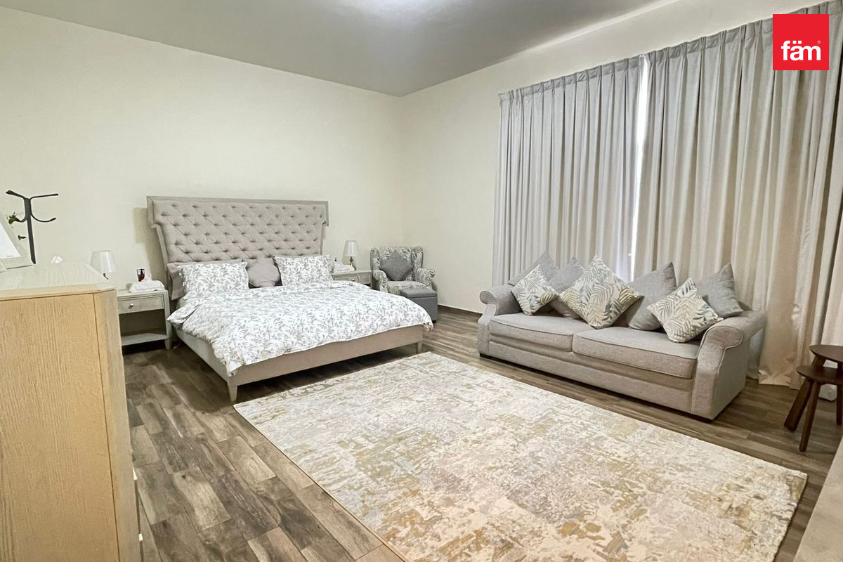 Negotiable - Single Row - Huge - Furnished-9
