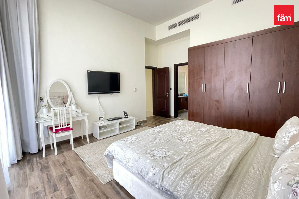 Negotiable - Single Row - Huge - Furnished-16