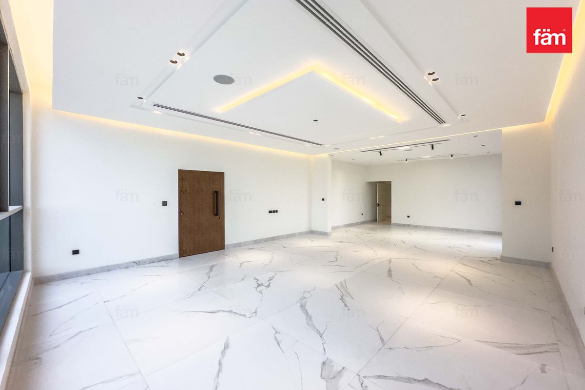 Brand New | upgraded | Pool | Vacant | Emaar-13