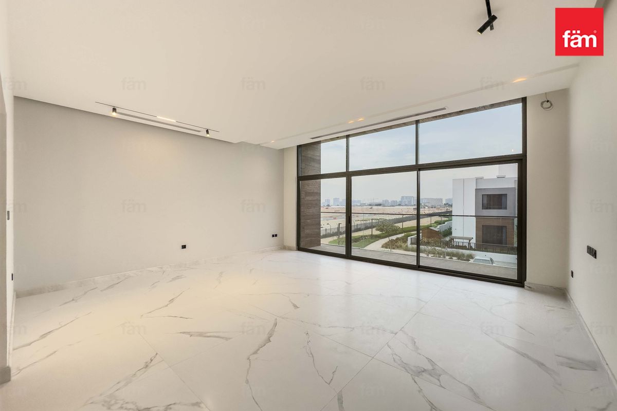 Brand New | upgraded | Pool | Vacant | Emaar-10