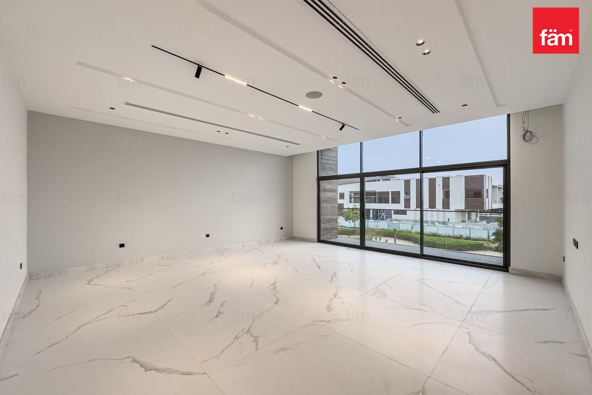 Brand New | upgraded | Pool | Vacant | Emaar-14