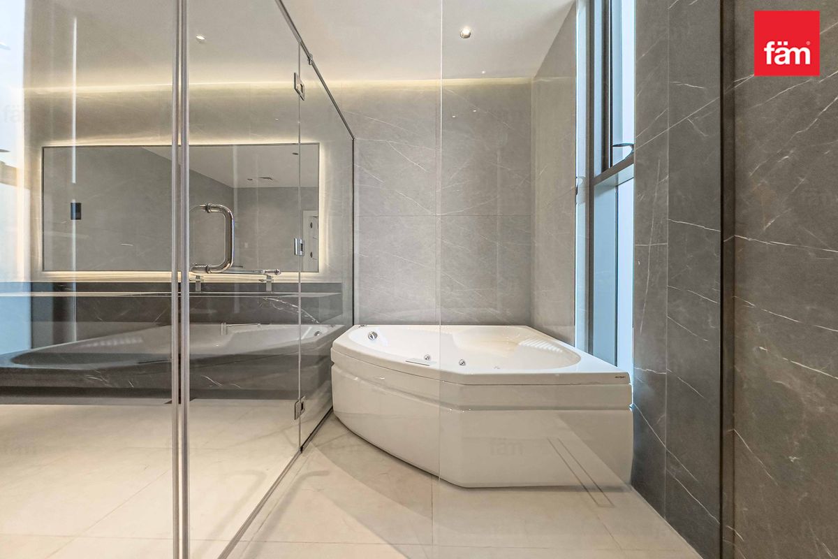 Brand New | upgraded | Pool | Vacant | Emaar-26