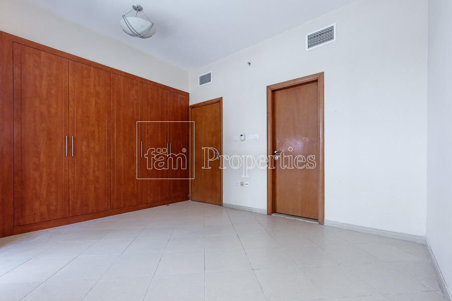 Price 72,000 AED 2 Bedroom Apartment for Rent in Marina Diamond 6