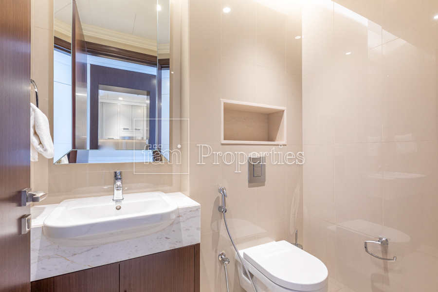 Genuine High Floor Creek View in T3! Vacant-23