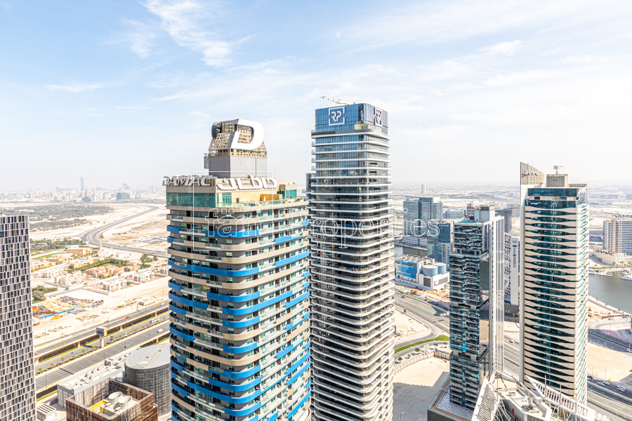 Genuine High Floor Creek View in T3! Vacant-24