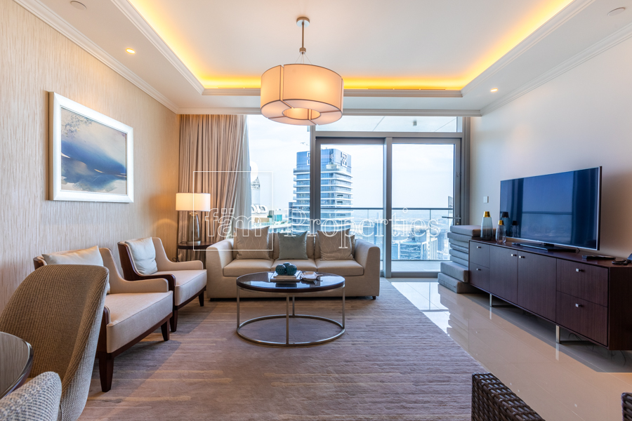 Genuine High Floor Creek View in T3! Vacant-13