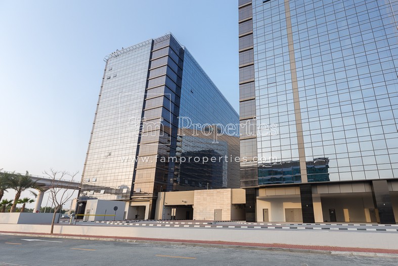 Office for Rent in The Onyx Tower 2 Offices Dubai 29001 fam